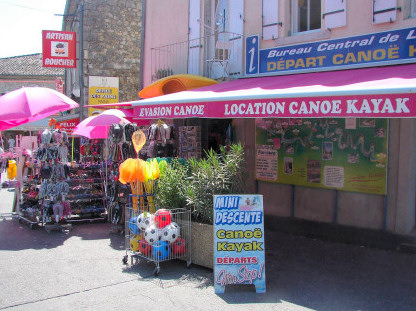 Evasion Canoe Shop in Ruoms