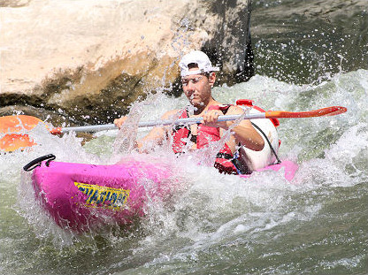 Passage of a fast canoe on the Ardèche river