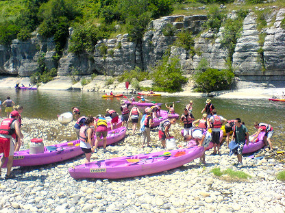 Departure by canoe on the Ardèche